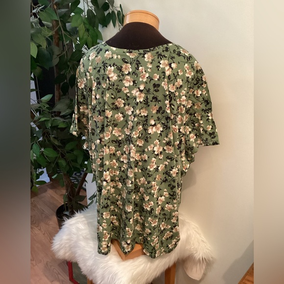 Woman Within Plus Size 6X/42-44 Multicolor Floral V-Neck Tunic Top - Picture 3 of 9